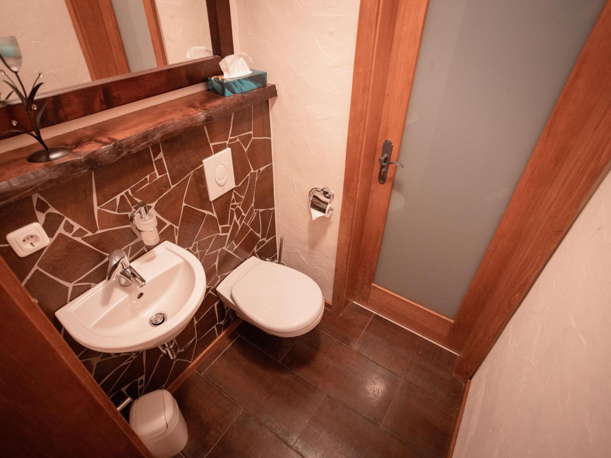 Holiday Home With Whirlpool And Sauna In Viechtach Exteriör bild