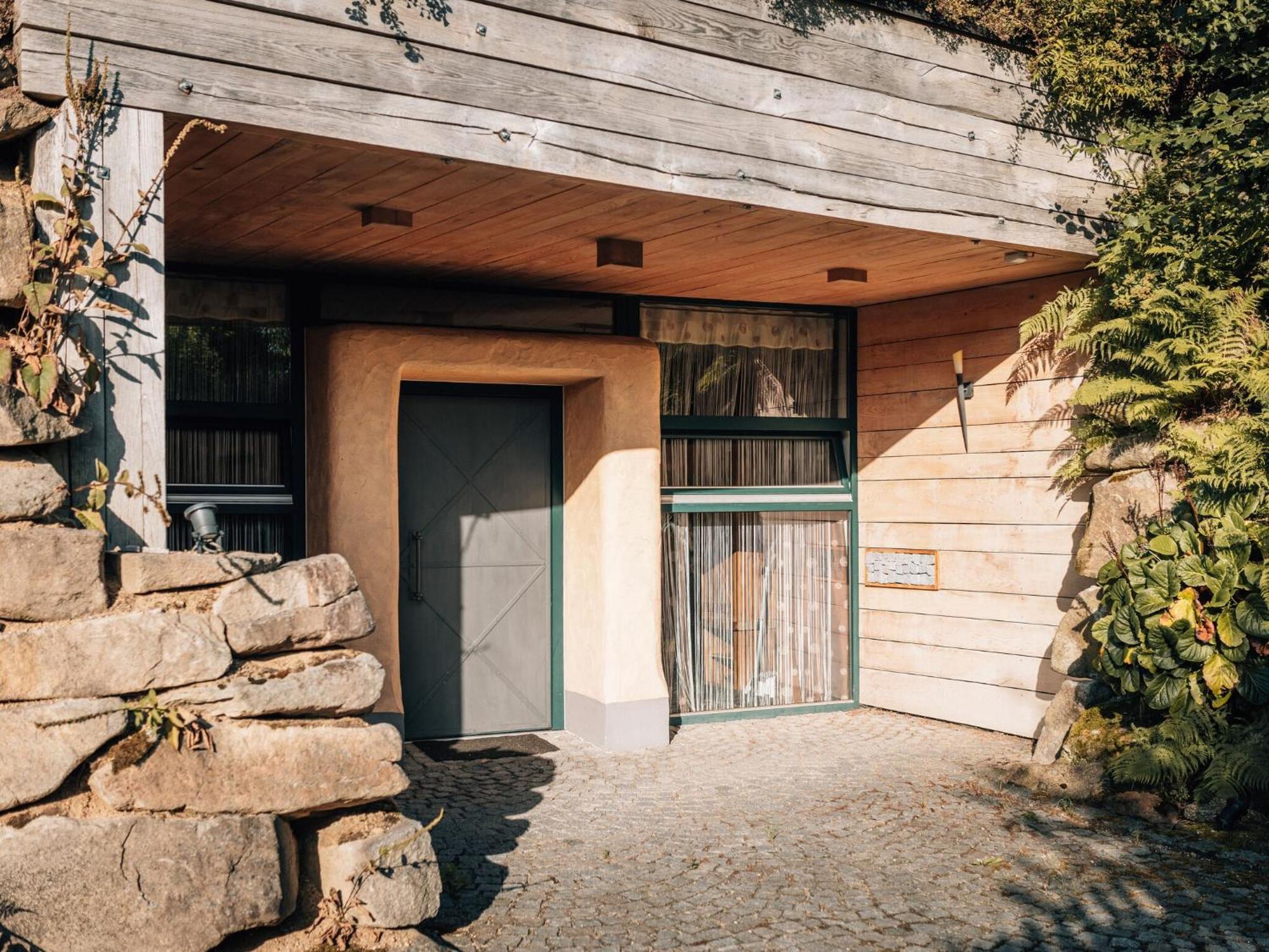 Holiday Home With Whirlpool And Sauna In Viechtach Exteriör bild